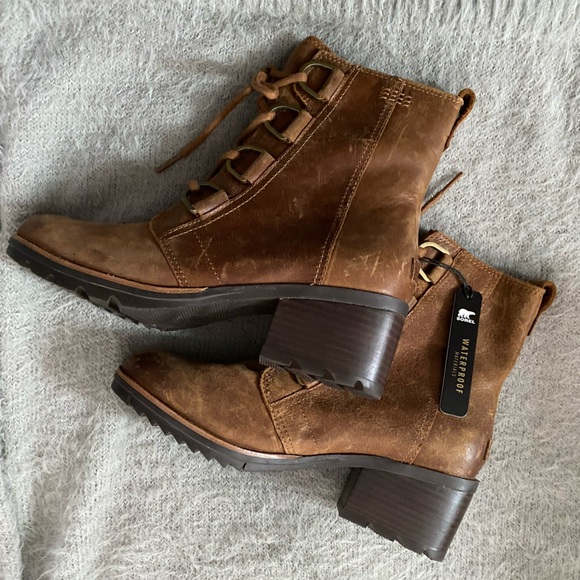 SOREL • Cate Lace Lug Sole Leather Booties • Women’s - Picture 6 of 12